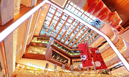 ����������b