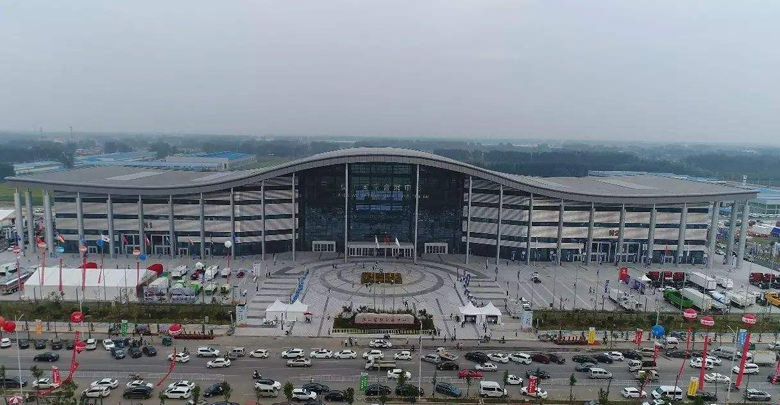 ��ɽ���H��չ����